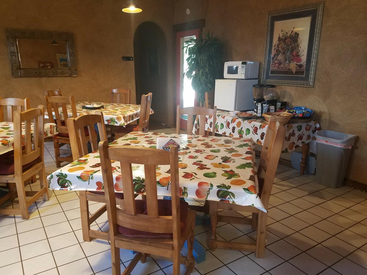 Los Milagros Hotel Columbus エクステリア 写真
