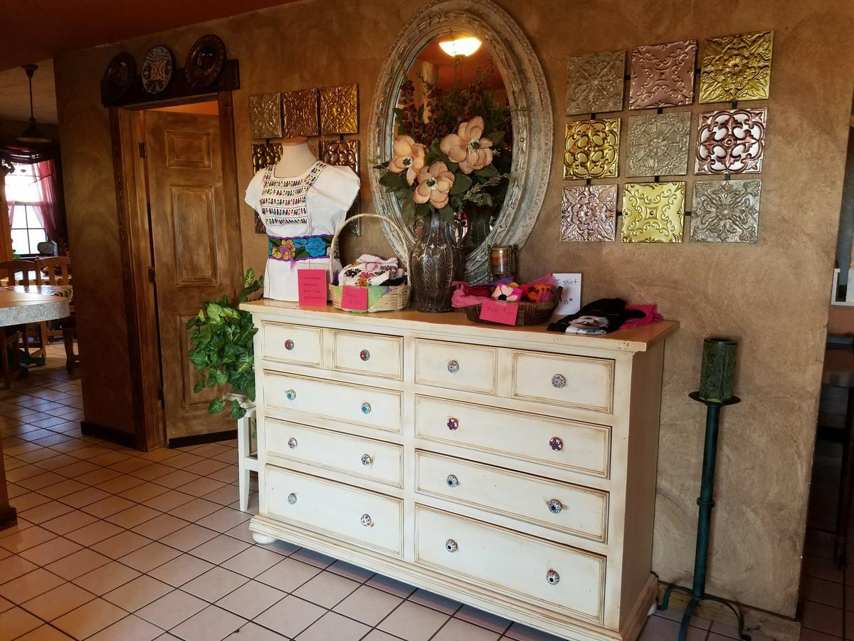 Los Milagros Hotel Columbus エクステリア 写真