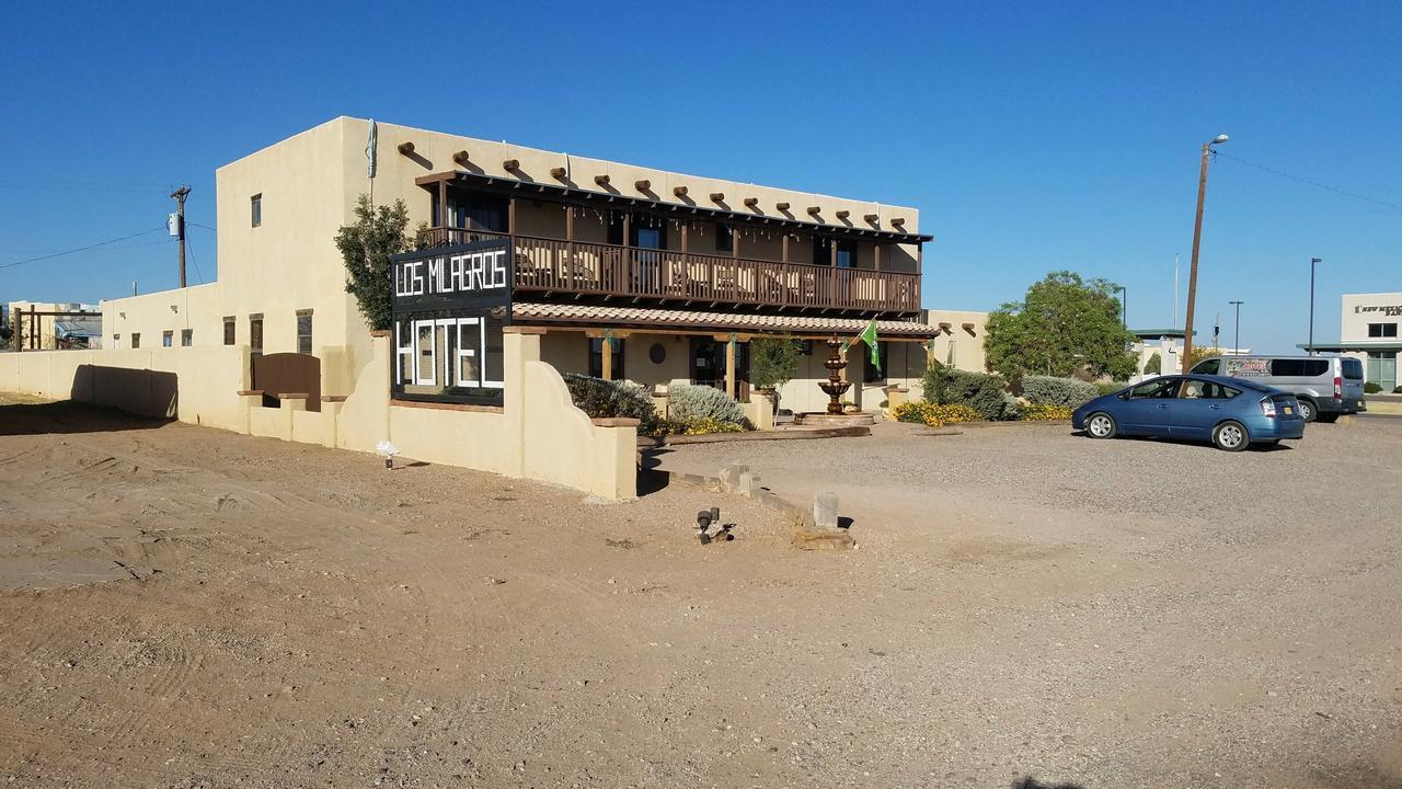 Los Milagros Hotel Columbus エクステリア 写真