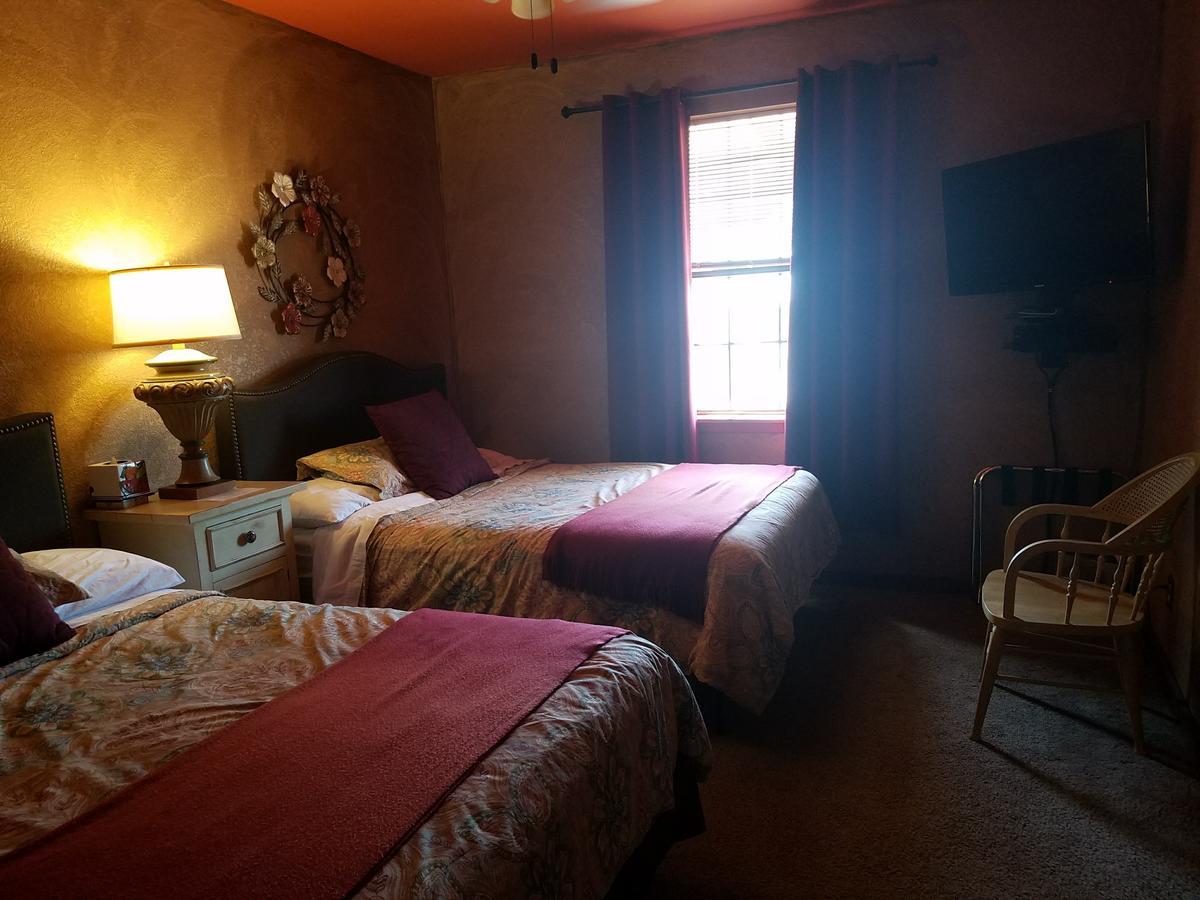 Los Milagros Hotel Columbus エクステリア 写真