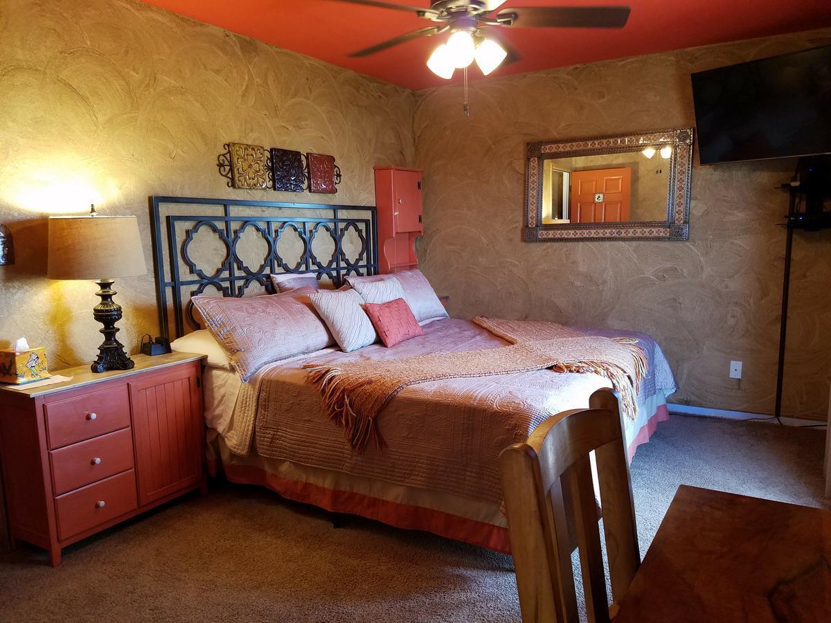 Los Milagros Hotel Columbus エクステリア 写真