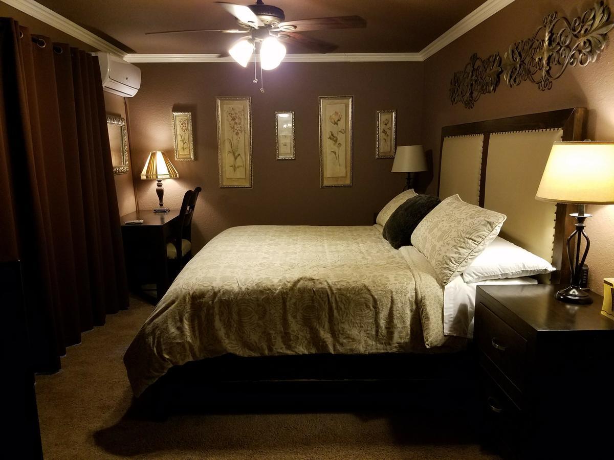 Los Milagros Hotel Columbus エクステリア 写真